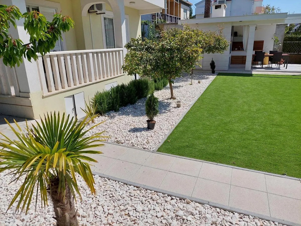 Apartments Roko Kaštela