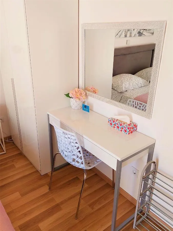 Apartments Roko Kaštela 0*,