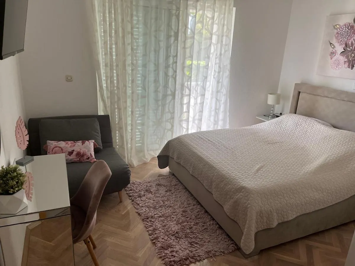 Apartments Roko Kaštela