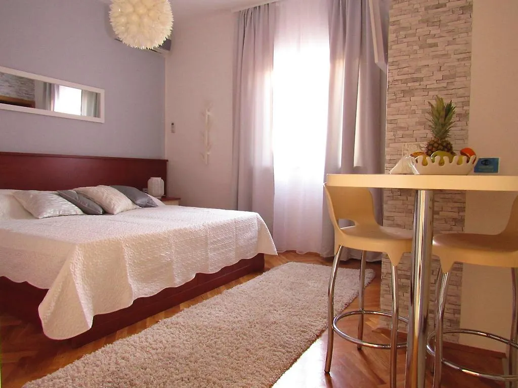 Apartments Roko Kaštela