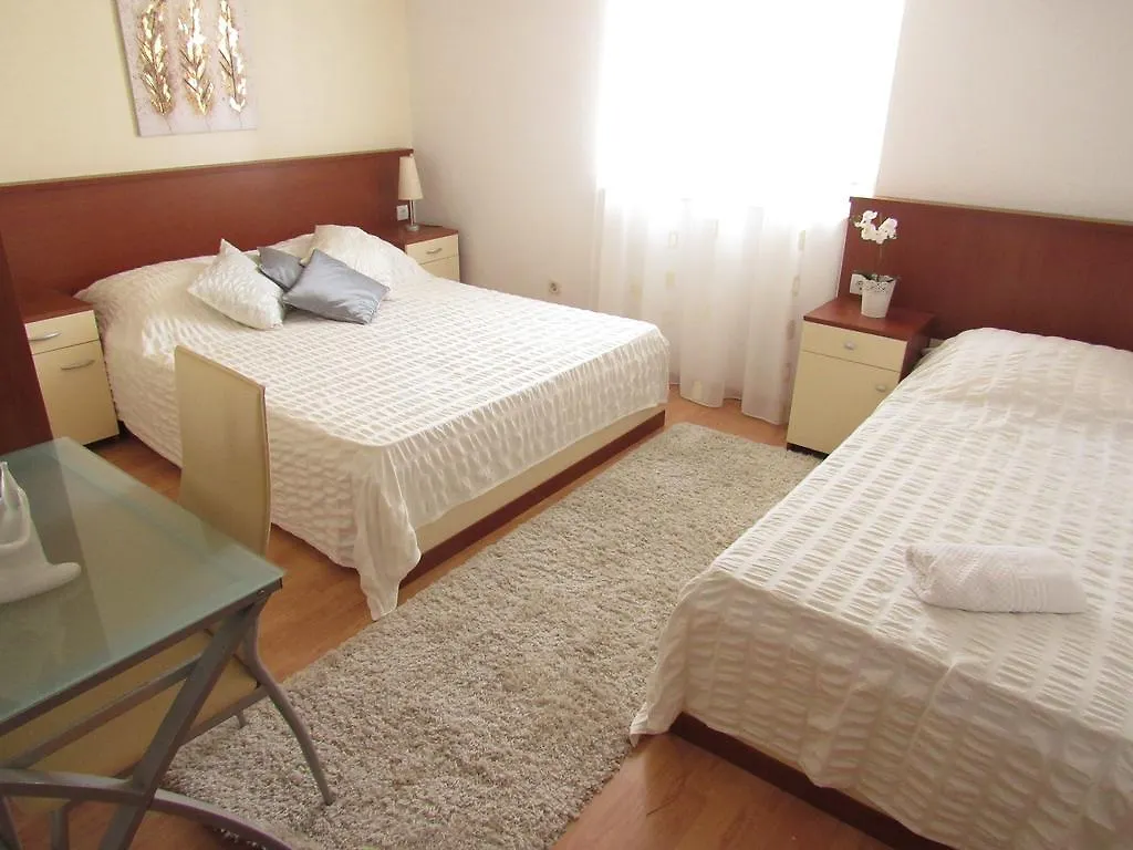Apartments Roko Kaštela